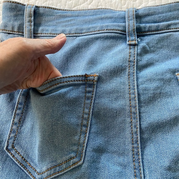 Classic Blue Denim Pencil Skirt Stretchy Back Slit 2 Rear Pockets Size Large - Picture 7 of 13